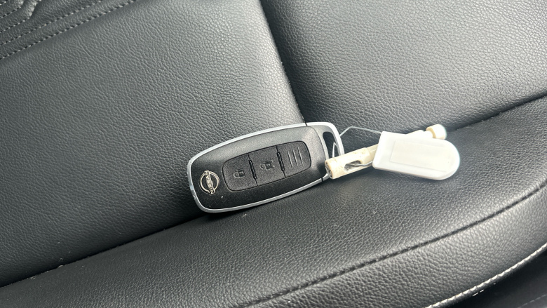 Nissan Juke 1.0 DiG-T 114 Tekna 5dr Petrol Hatchback